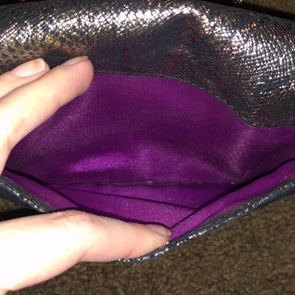 EUC Hobo International crossbody/wristlet - Picture 3 of 13